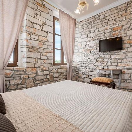 Villa Vigneri Novigrad  ภายนอก รูปภาพ