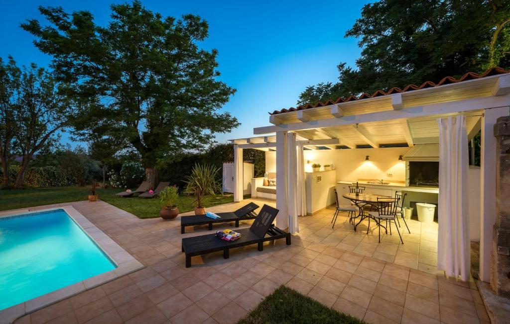Villa Vigneri Novigrad  ภายนอก รูปภาพ